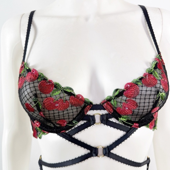 Victoria's Secret Black Mesh Bra Set Lingerie Size XS Sexy Cherry Embroidery NEW - Picture 2 of 11